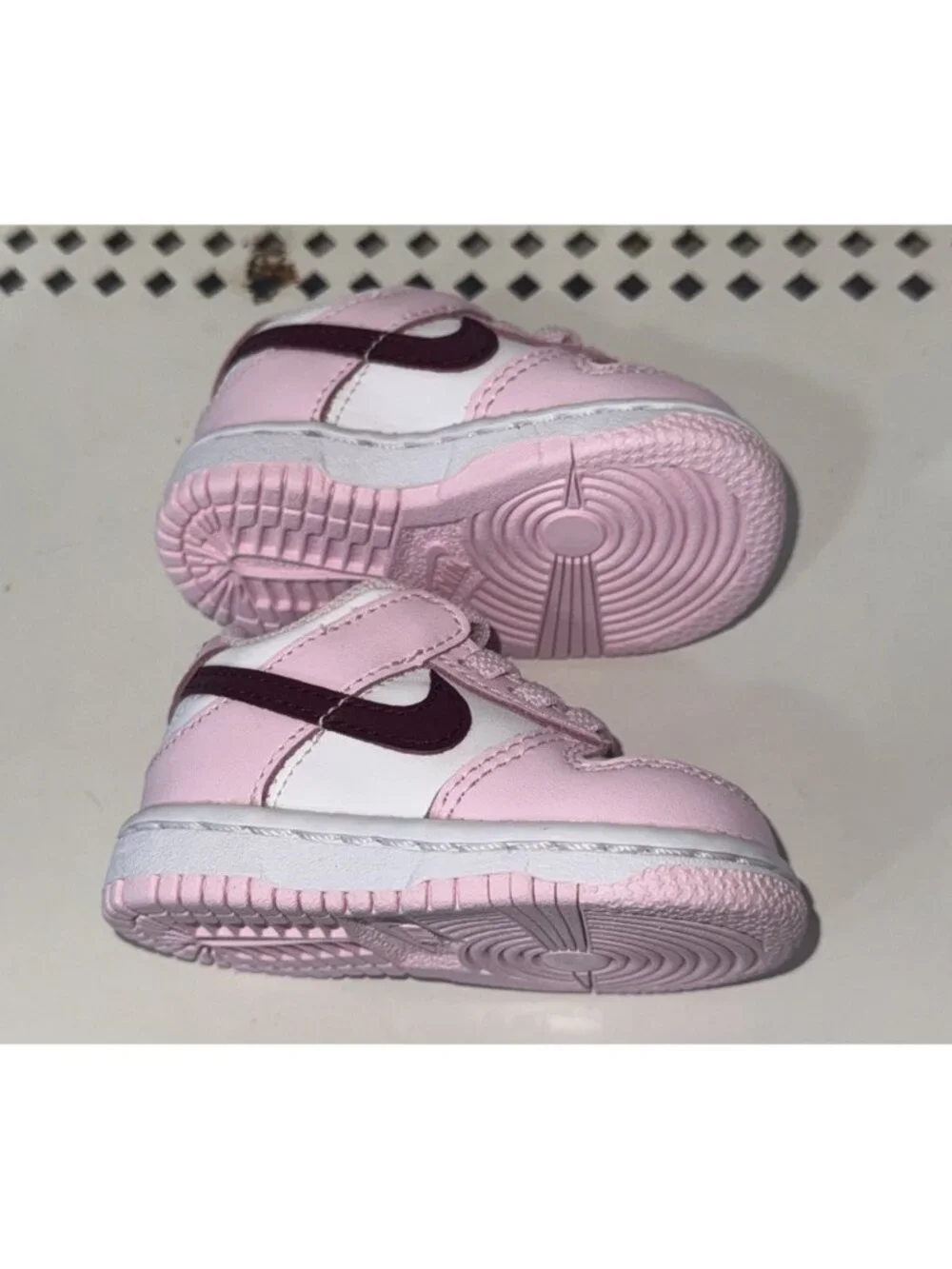 Nike Dunk Low TD Valentine's Day Girls Baby Athletic Shoes Size 2C Pink White